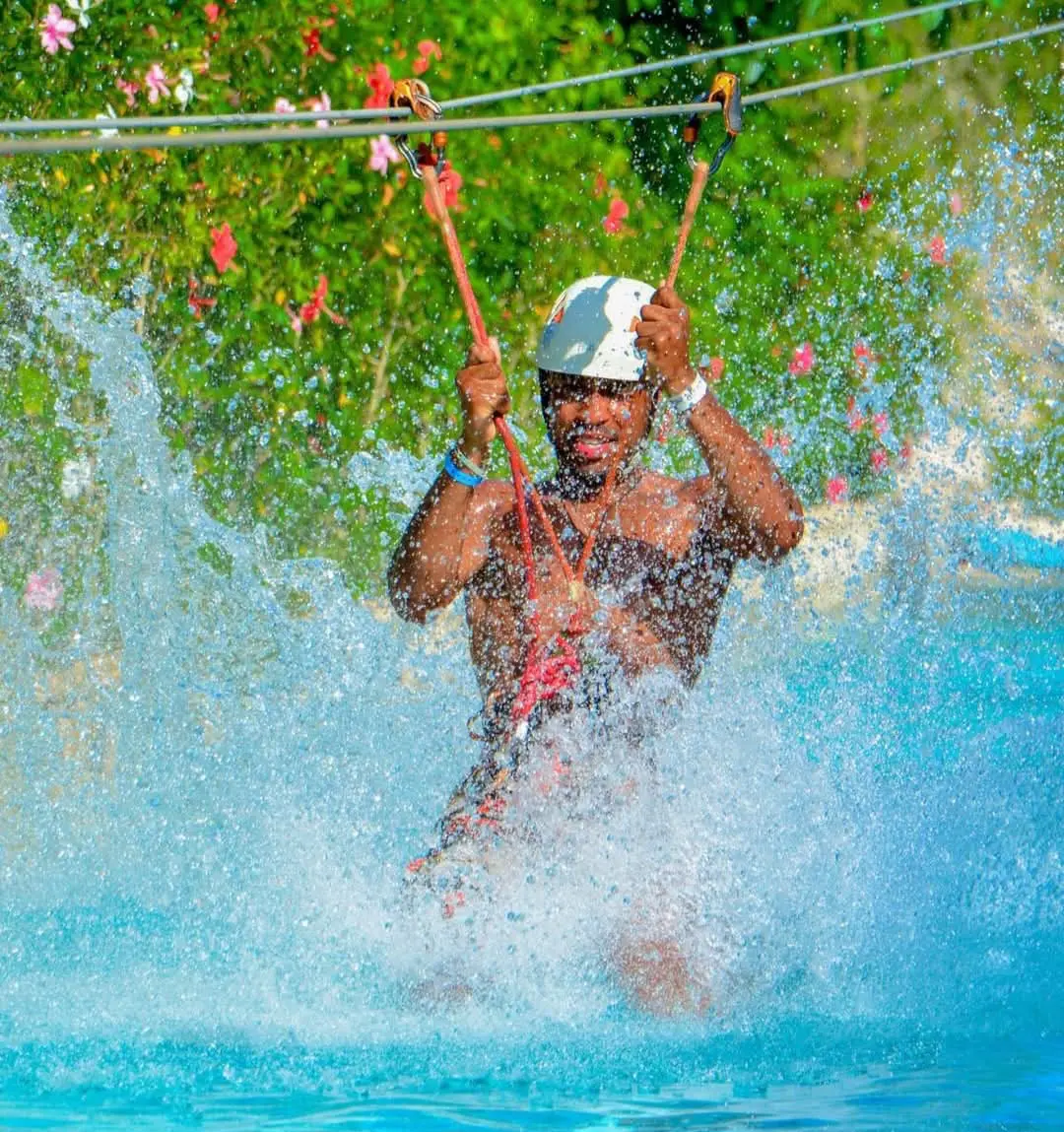 Zipline Mega Splash