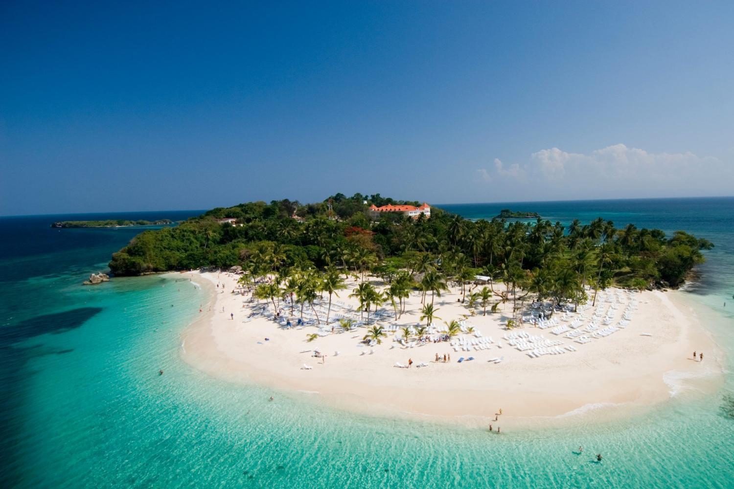 Saona Luxury 2